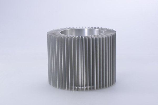 Est-ce qu'on peut mettre de l'aluminium au four ?